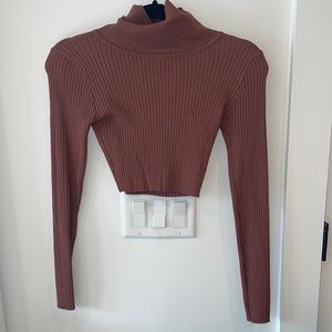 Hera Collection Crop